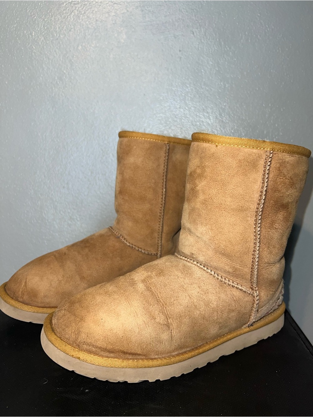 UGG Classic Chestnut Suede Short Winter Boots LIMITED EDITION